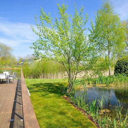 Coot Lodge Somerford Keynes Exterior photo
